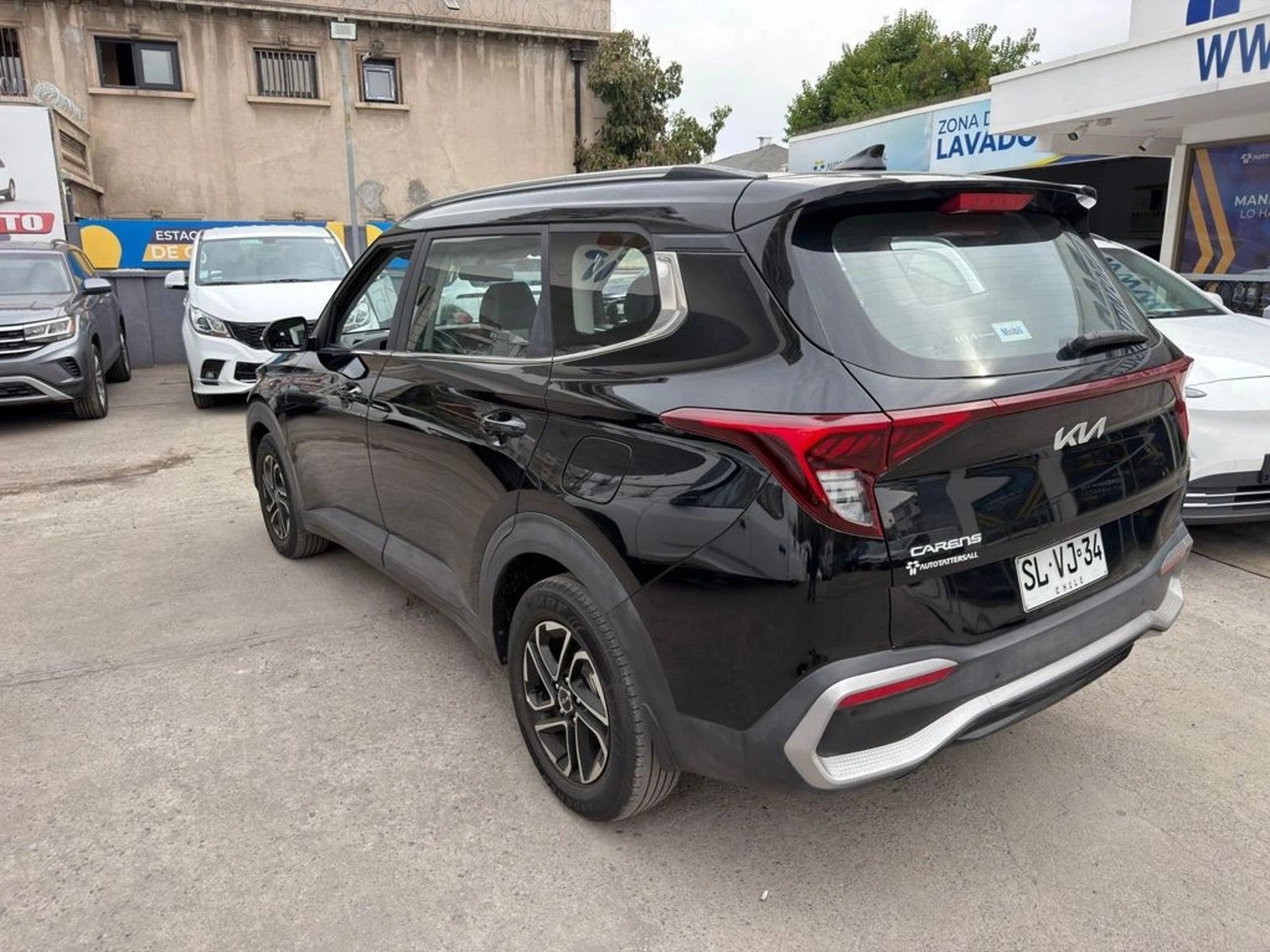 KIA CARENS EX 1.4 AT 7 PASAJEROS 2023 - Imagen 6 de 12