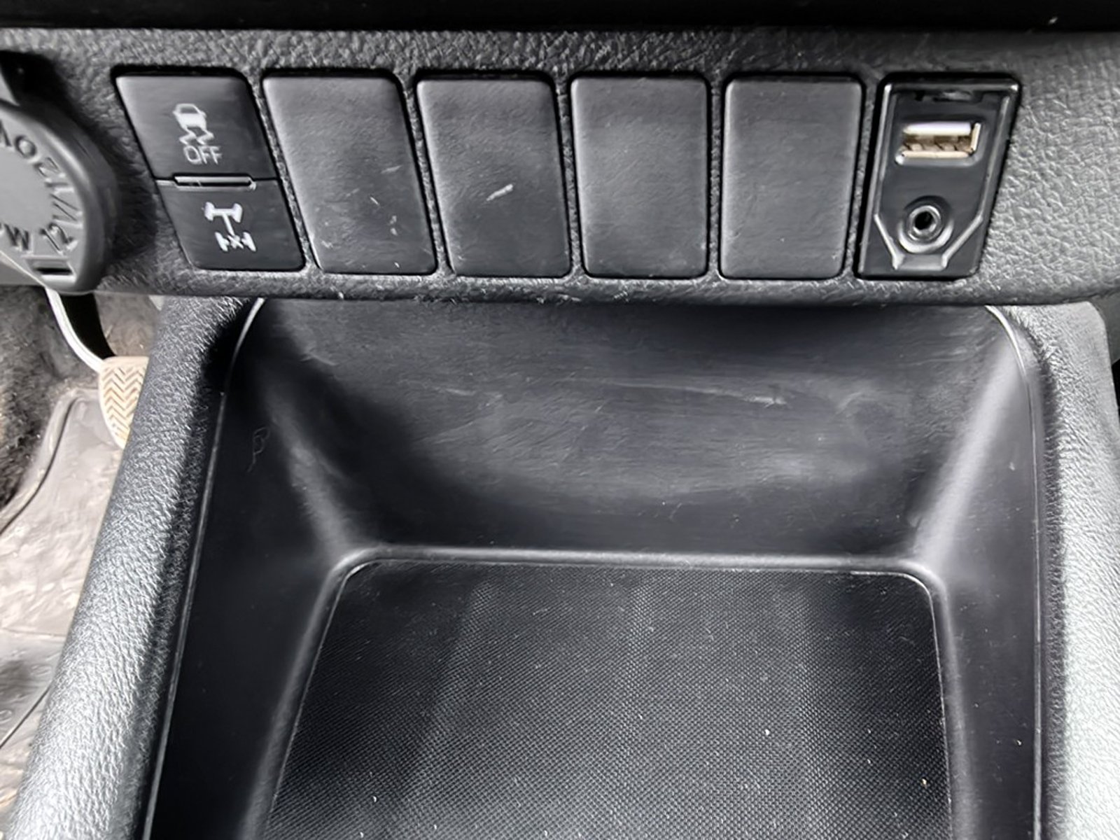 TOYOTA HILUX HILUX TSS 2.4 Diesel 4X2 T/M 2021 - Imagen 16 de 20
