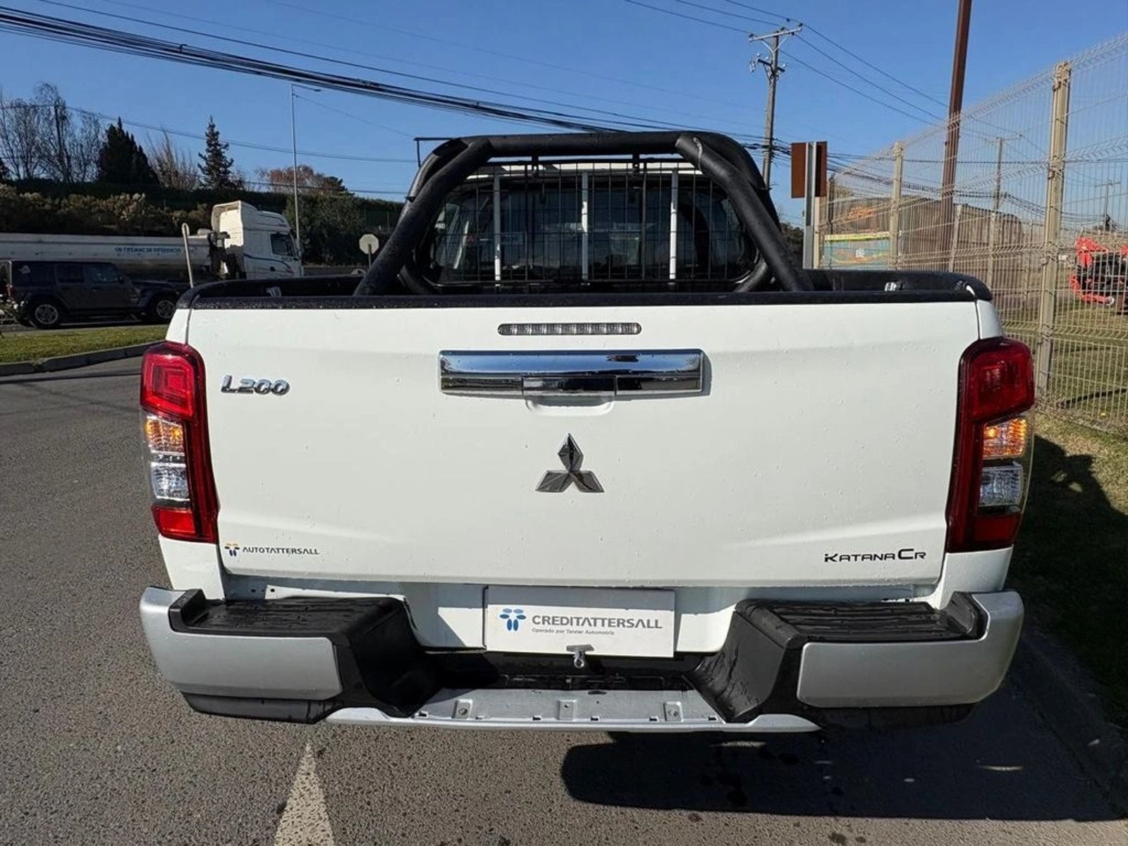 MITSUBISHI L200 KATANA CR 4X2 2023 - Imagen 7 de 12