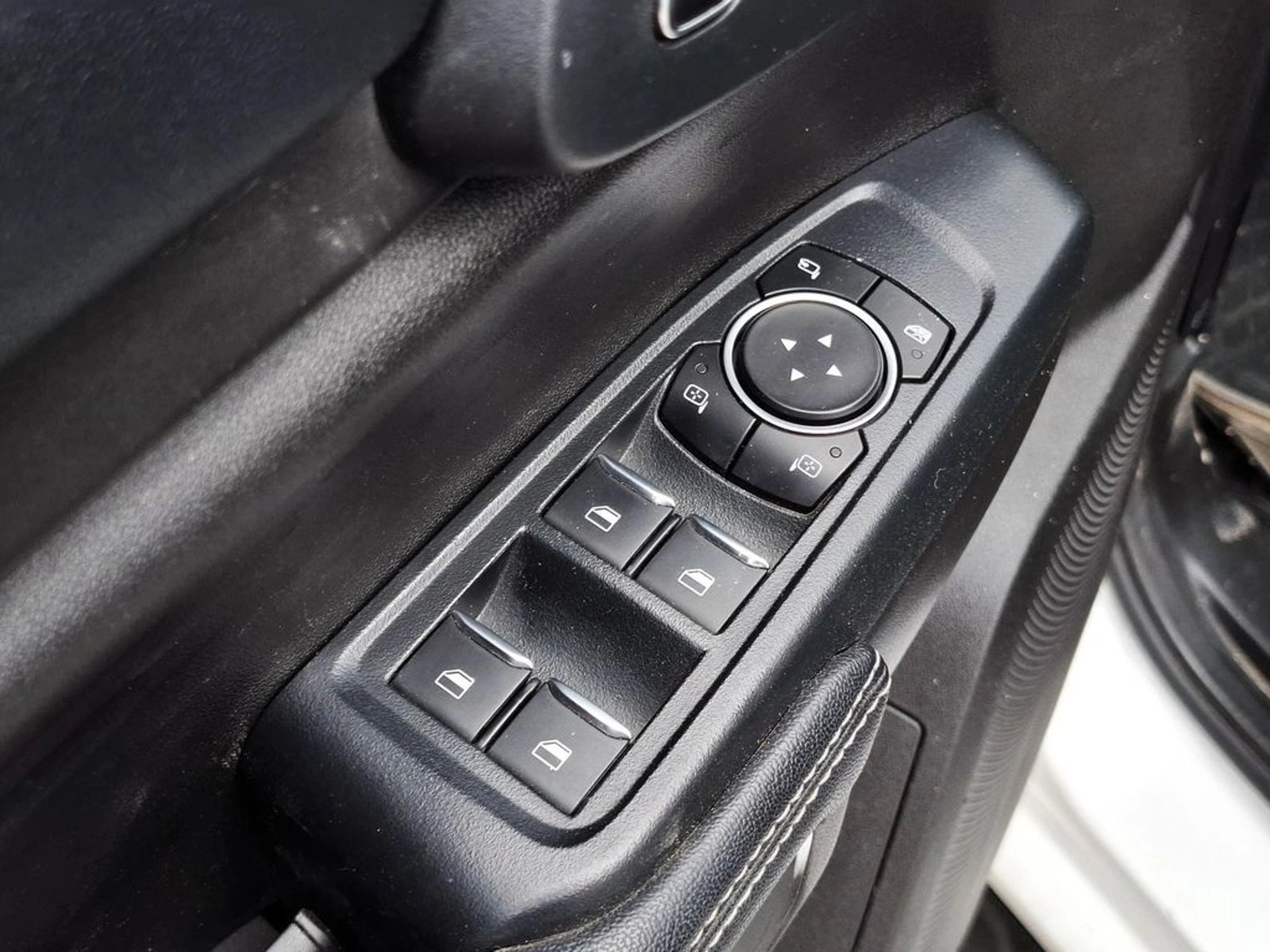 Ford RANGER 2.0 XLT MT 4X4 DIESEL 2024 - Imagen 13 de 20