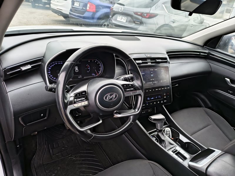 Hyundai TUCSON 2.0 Gasolina 4x4 T/A 2024 - Imagen 10 de 20