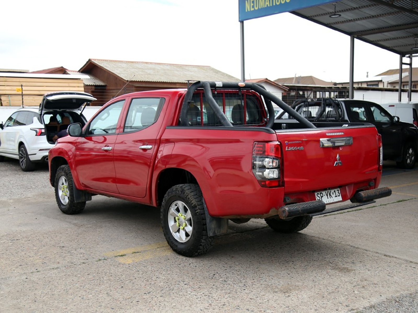 Mitsubishi L200 KATANA CRT 2023 - Imagen 8 de 20