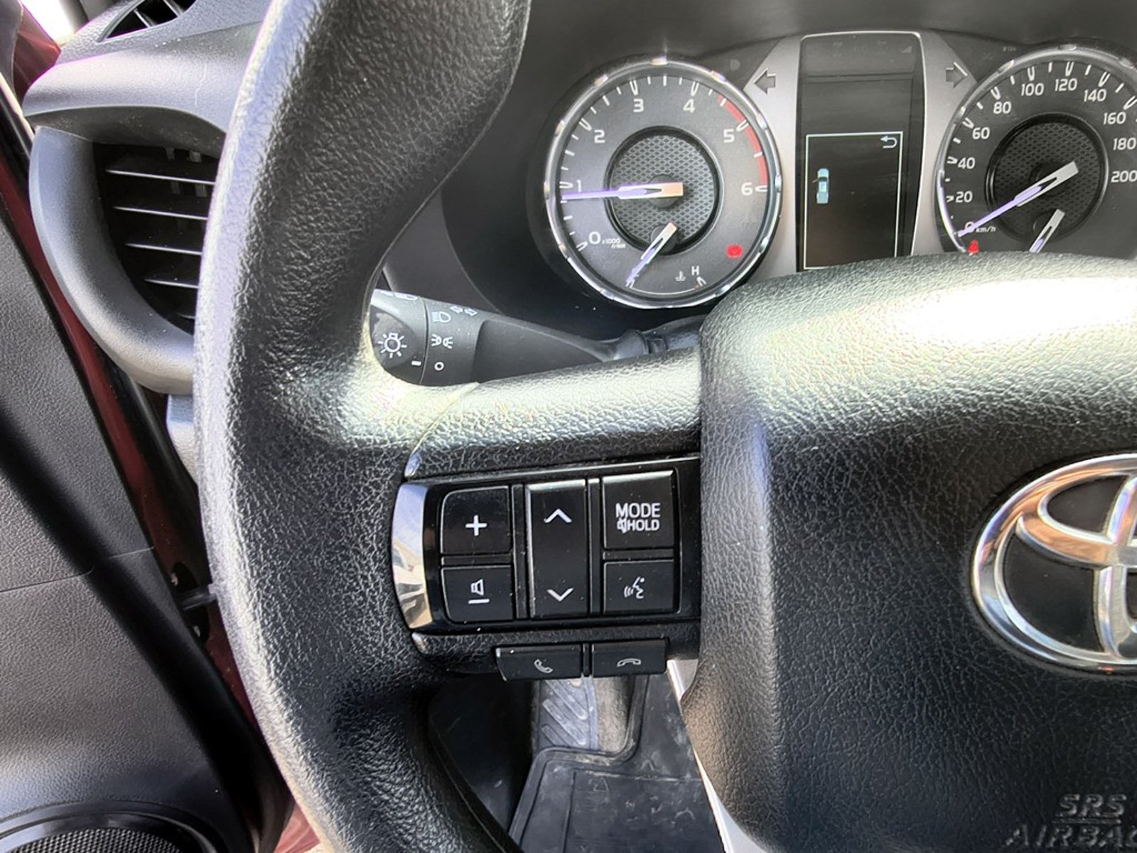 TOYOTA HILUX HILUX TSS 2.4 Diesel 4X2 T/M 2021 - Imagen 14 de 20