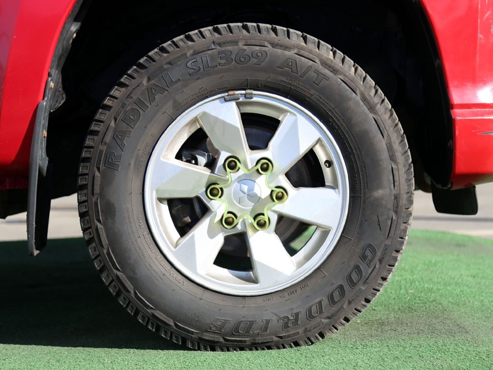 Mitsubishi L200 L200 KATANA 4X4 DIESEL 2023 - Imagen 9 de 20