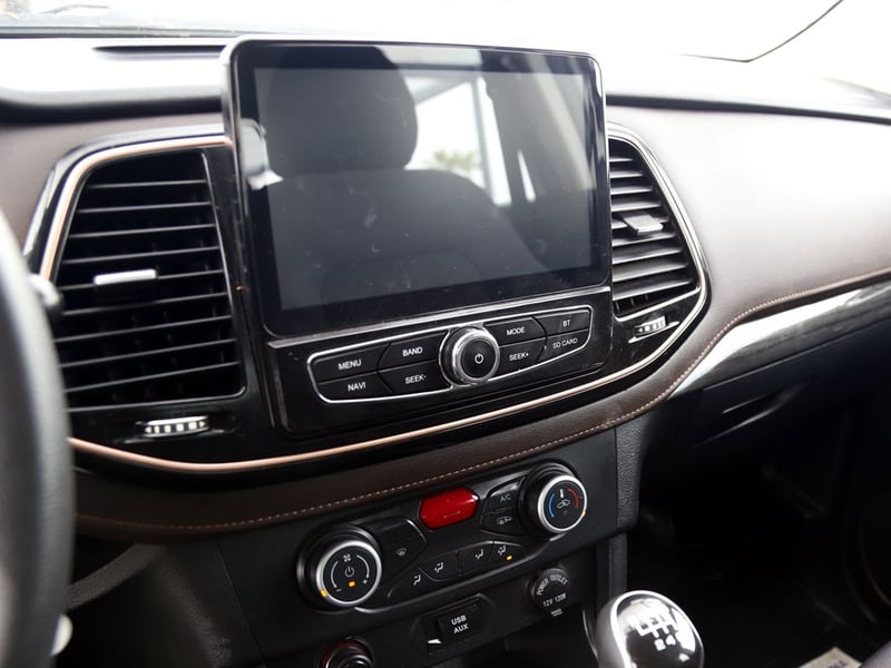 ZX Auto TERRALORD 4X2 2.5 MT 2023 - Imagen 18 de 20