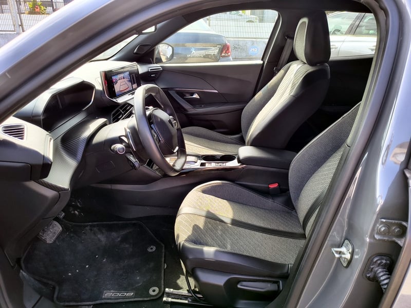 Peugeot 2008 BLUE HDI 1.5 AUT 2025 - Imagen 10 de 20