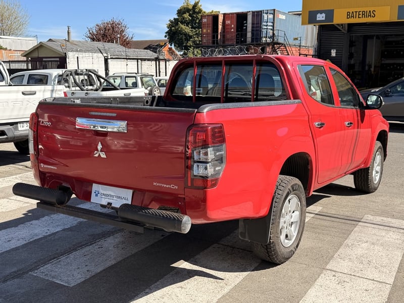 Mitsubishi L200 KATANA CR 2.4 4X2 2022 - Imagen 8 de 20