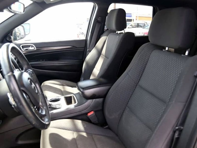 Jeep GRAND CHEROKEE 3.6 LAREDO 4X2 AT 5P 2020 - Imagen 12 de 20
