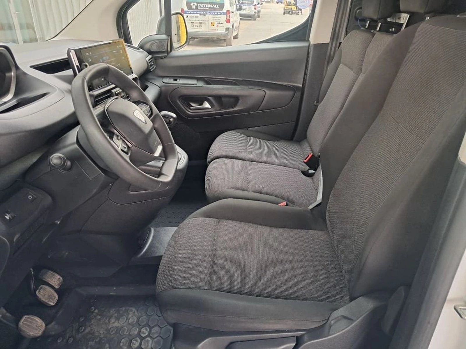 Peugeot PARTNER L1 1.5 HDI 4X2 MT 2025 - Imagen 13 de 20