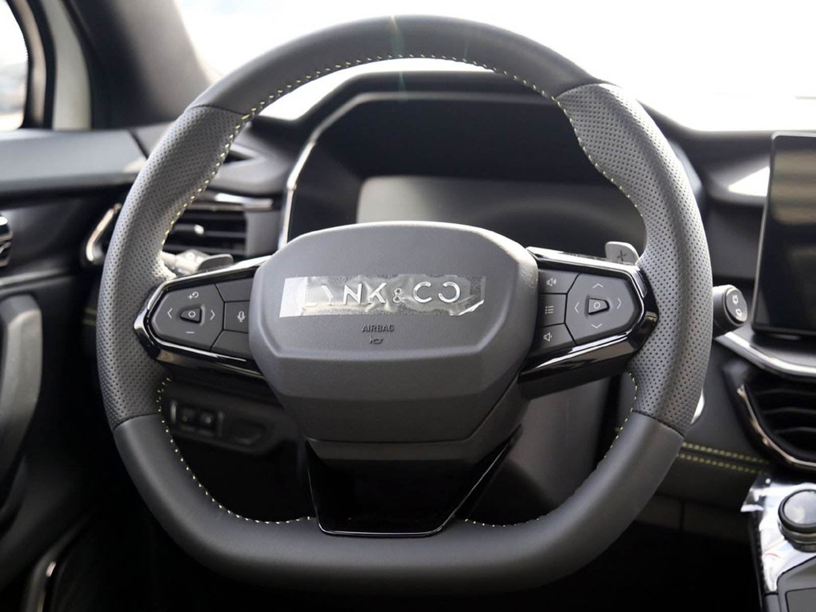 LYNK&CO 06 PLUS AT 1.5T 2026 - Imagen 13 de 20