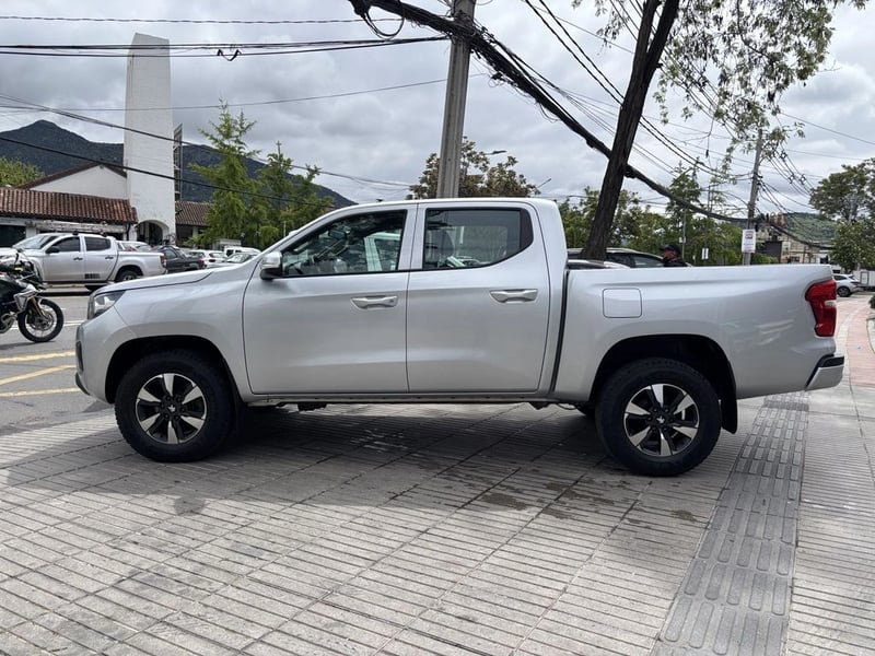 Peugeot LANDTREK LANDTREK BLUEHDI 180 4X4 AT 2024 - Imagen 13 de 20