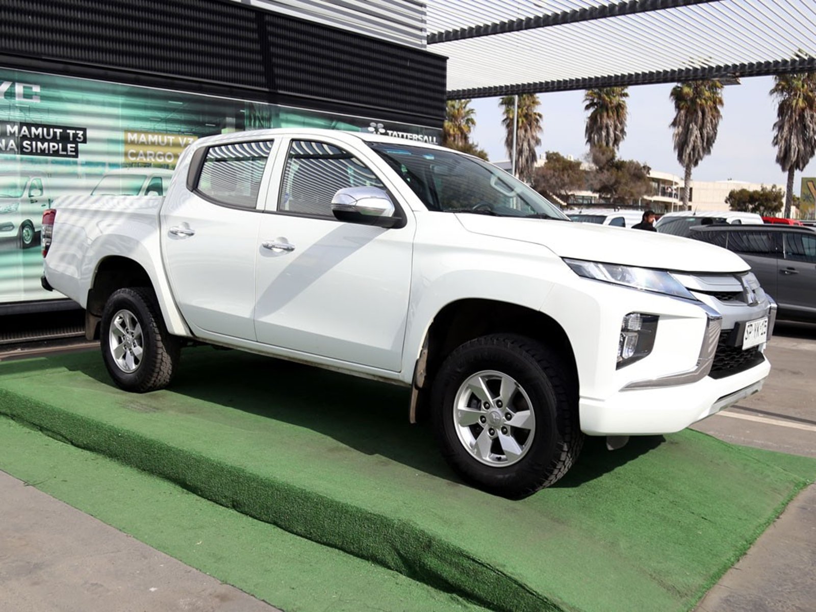 MITSUBISHI L200 KATANA 2.4 MT 4X4 DIESEL 2023 - Imagen 3 de 20