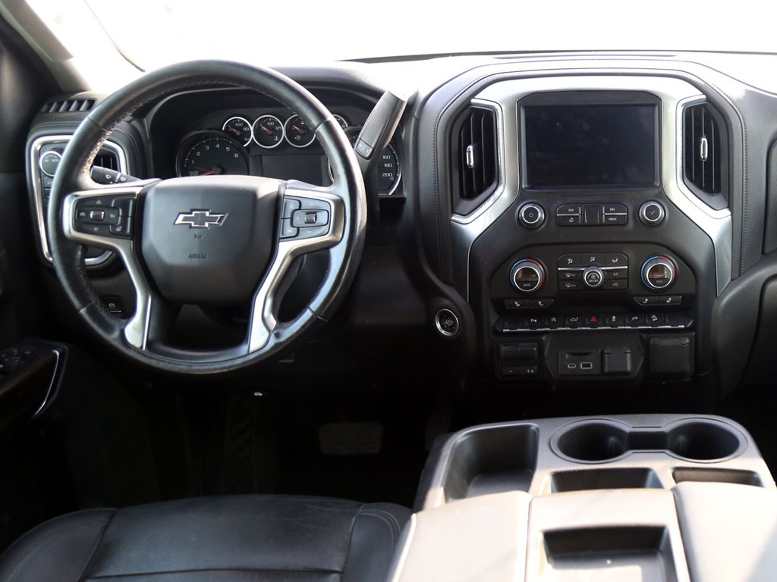 CHEVROLET SILVERADO 5.3 LT AT 4X4 2022 - Imagen 11 de 20