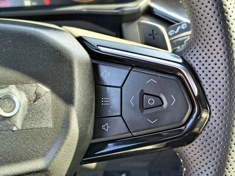 Lynk & Co 06 1.5 Gasolina 4x2 T/A PRO 2027 - Imagen 14 de 20