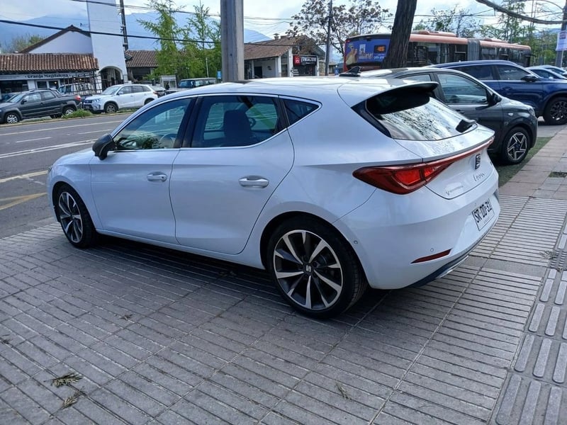 SEAT LEON Leon FR 1.4 TSI AT 2023 - Imagen 8 de 17
