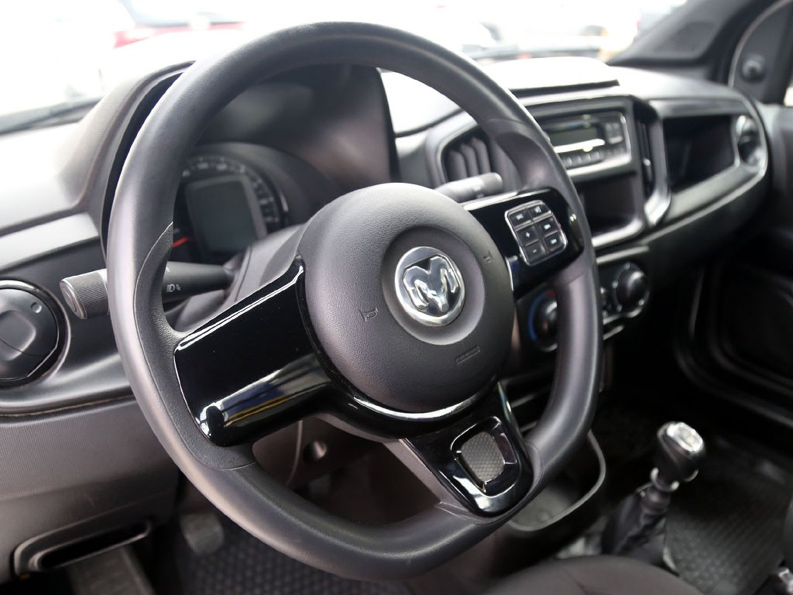 RAM 700 SLT 1.4 MT 2022 - Imagen 11 de 19