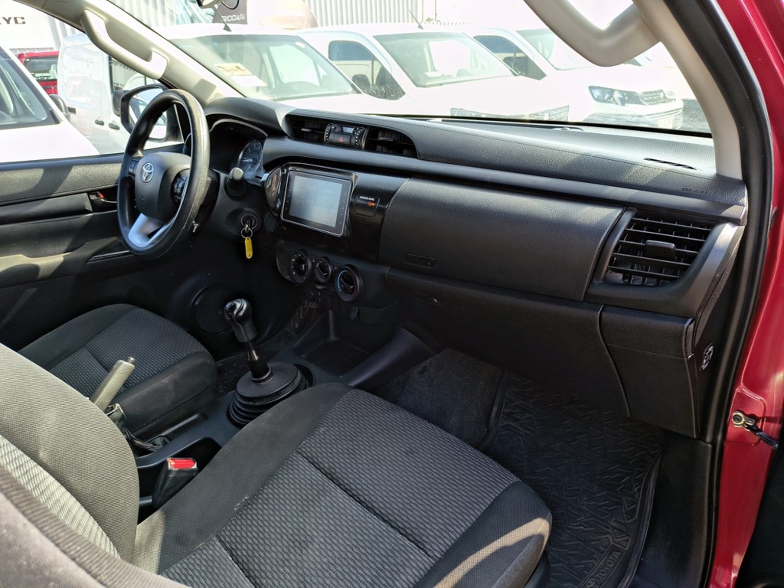 TOYOTA HILUX HILUX TSS 2.4 Diesel 4X2 T/M 2021 - Imagen 16 de 17