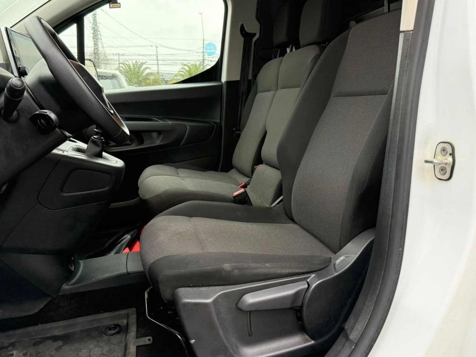 Peugeot PARTNER 1.5 L1 MT DIESEL 2024 - Imagen 8 de 12