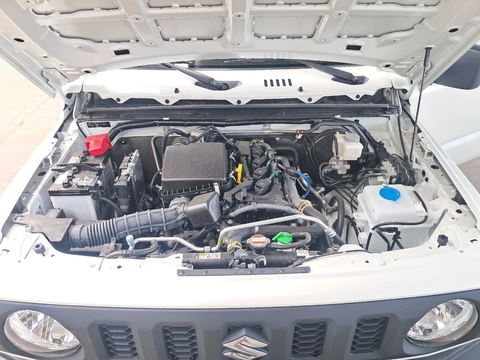 Suzuki JIMNY GL WINCHE MT 4X4 2026 - Imagen 12 de 20