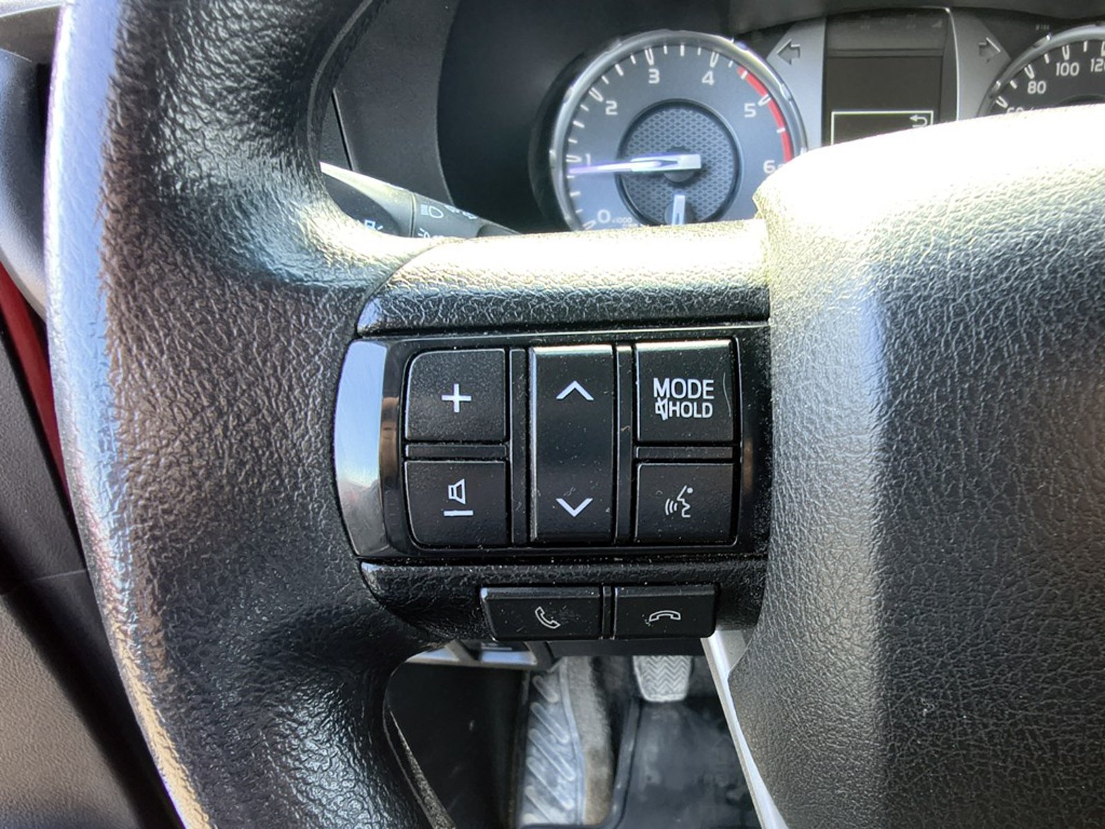 TOYOTA HILUX TSS 2.4 Diesel 4X2 T/M 2022 - Imagen 10 de 19