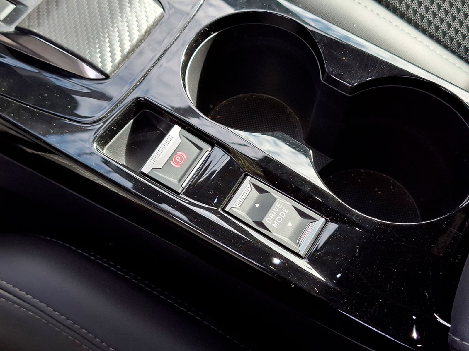Peugeot E-2008 2008 EV 2023 - Imagen 18 de 20