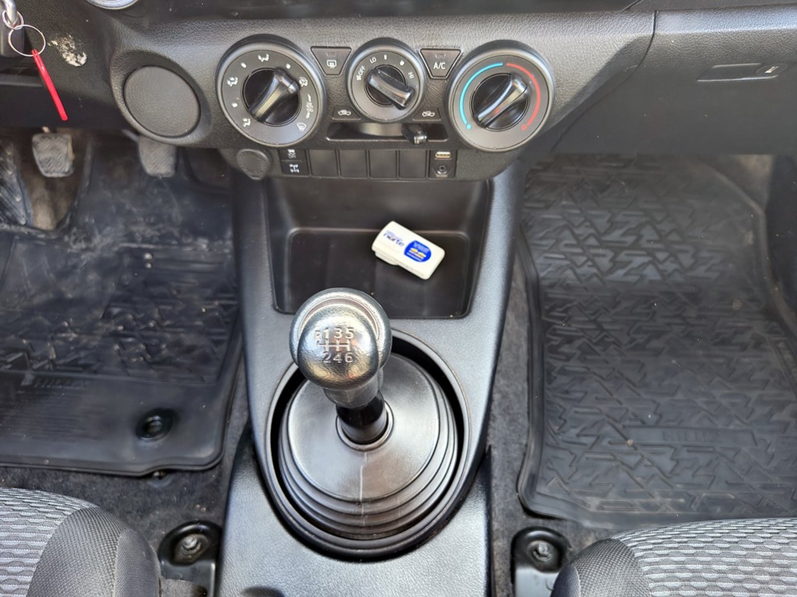 TOYOTA HILUX HILUX TSS 2.4 Diesel 4X2 T/M 2022 - Imagen 18 de 20
