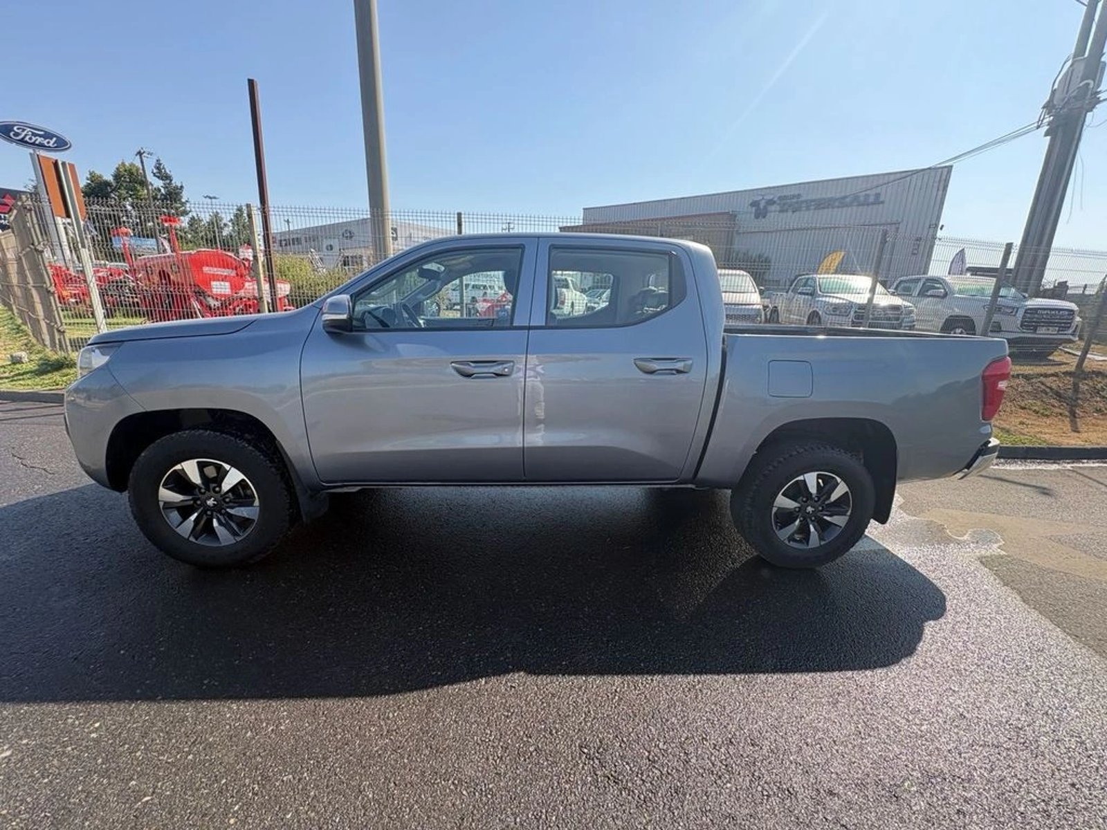 Peugeot LANDTREK 4X2 1.9 MT 2023 - Foto 4 de 11