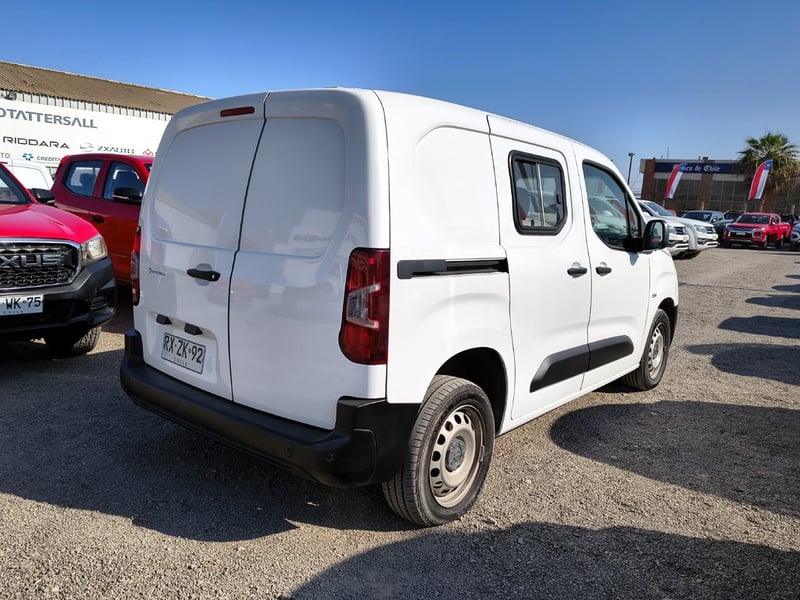 Opel COMBO 1.6 Diesel 4x2 T/M 2022 - Imagen 6 de 20