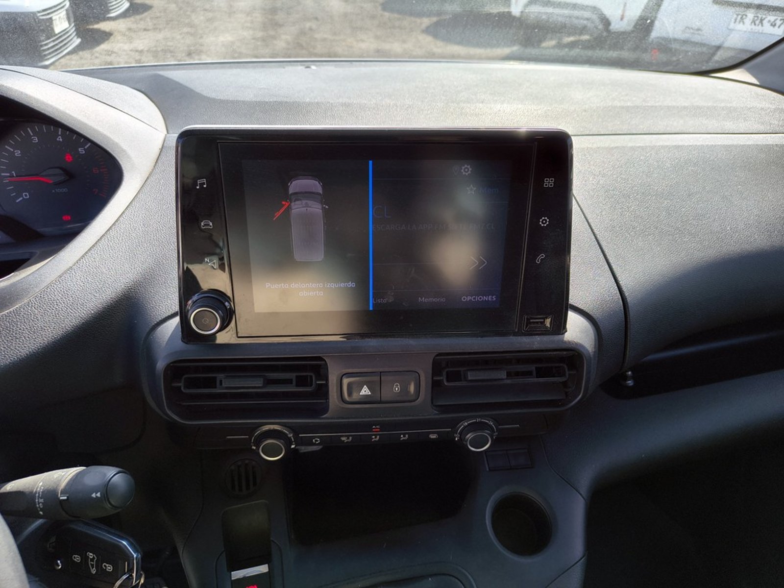 PEUGEOT PARTNER PARTNER L1 1.6 Diesel 4x2 T/M 2022 - Imagen 12 de 15