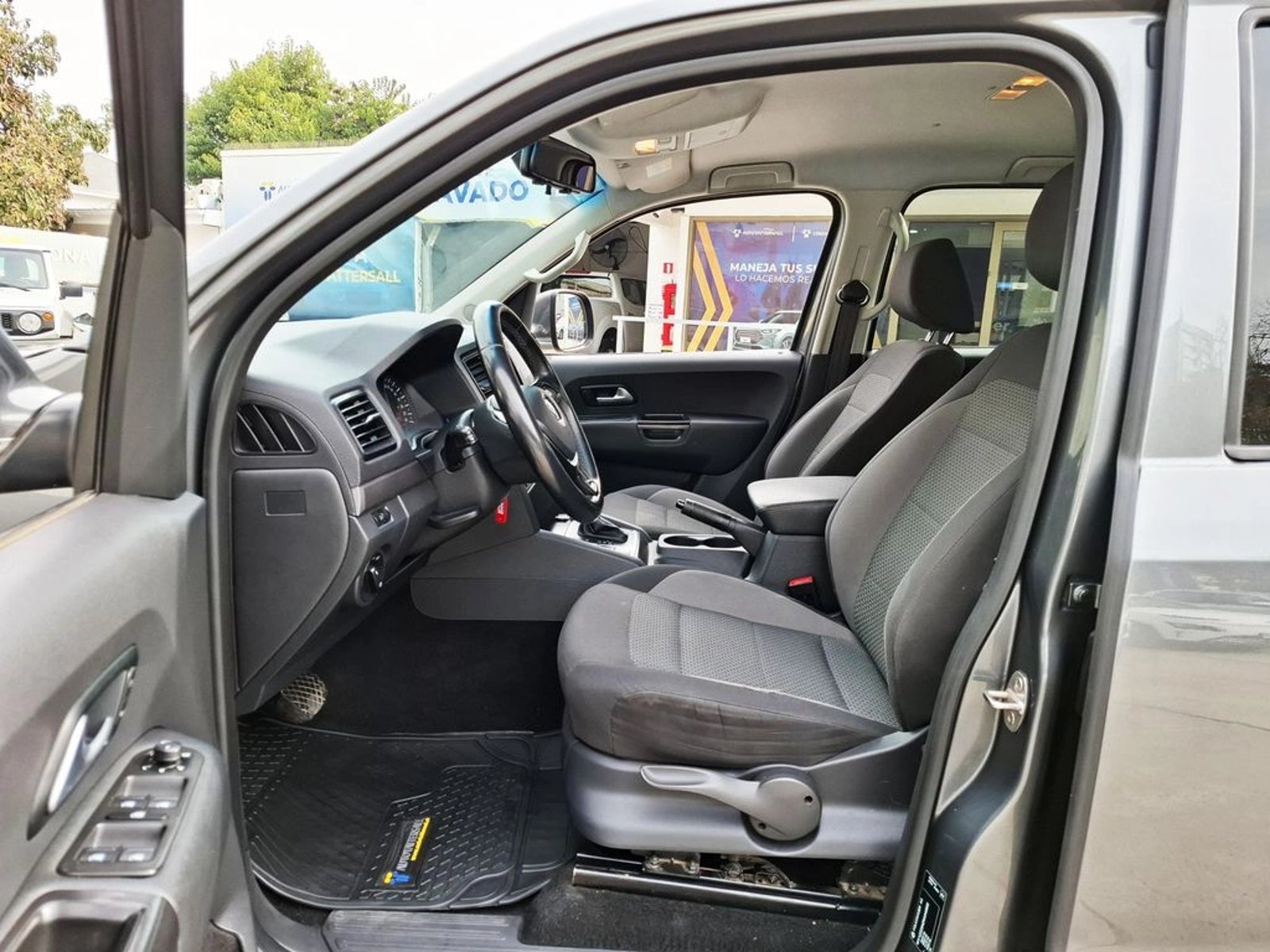 VOLKSWAGEN AMAROK COMFORTLINE 4MOTION AT 2023 - Imagen 14 de 20