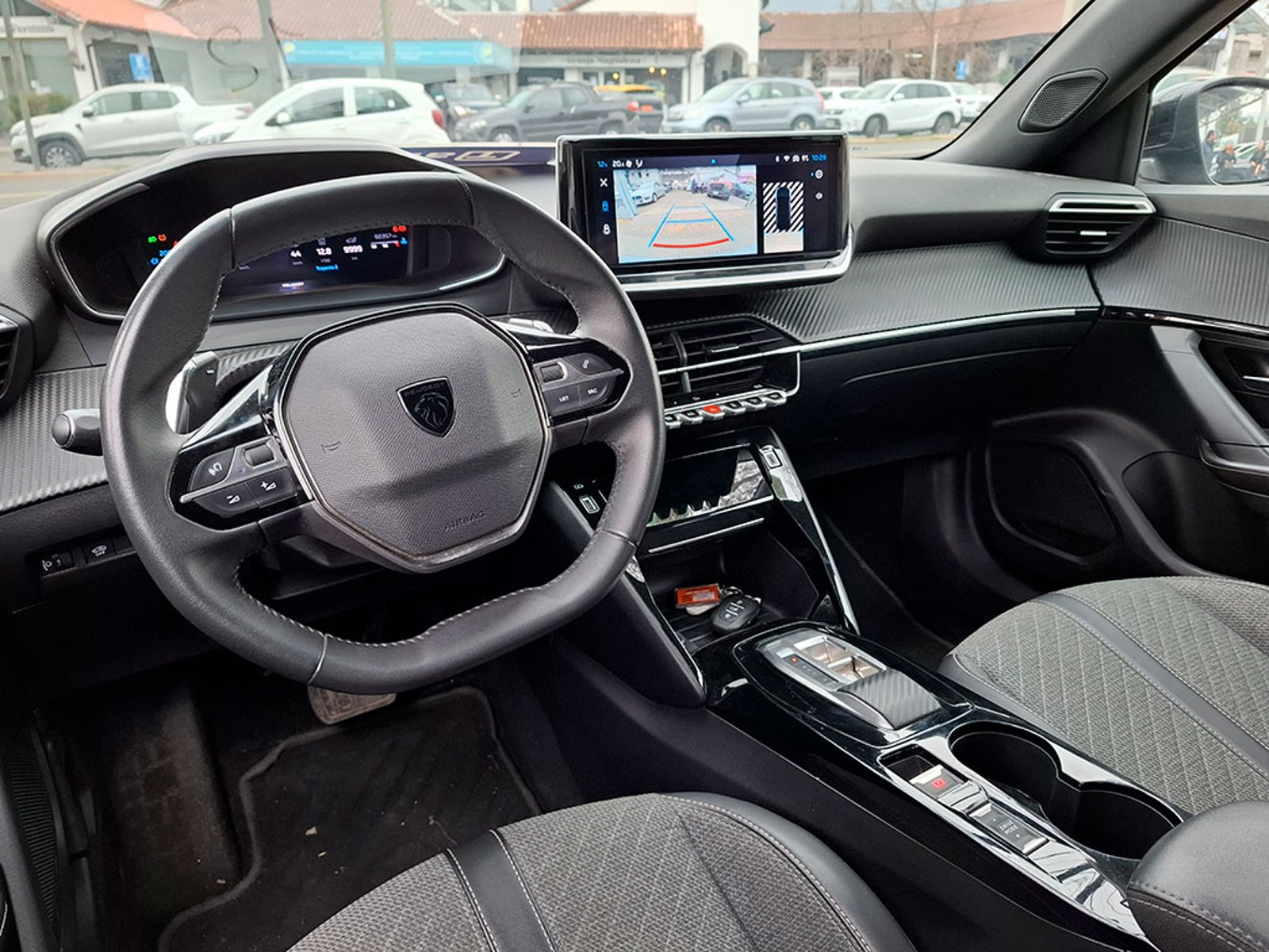 Peugeot 2008 1.5 ALLURE BLUEHDI 2025 - Imagen 10 de 20