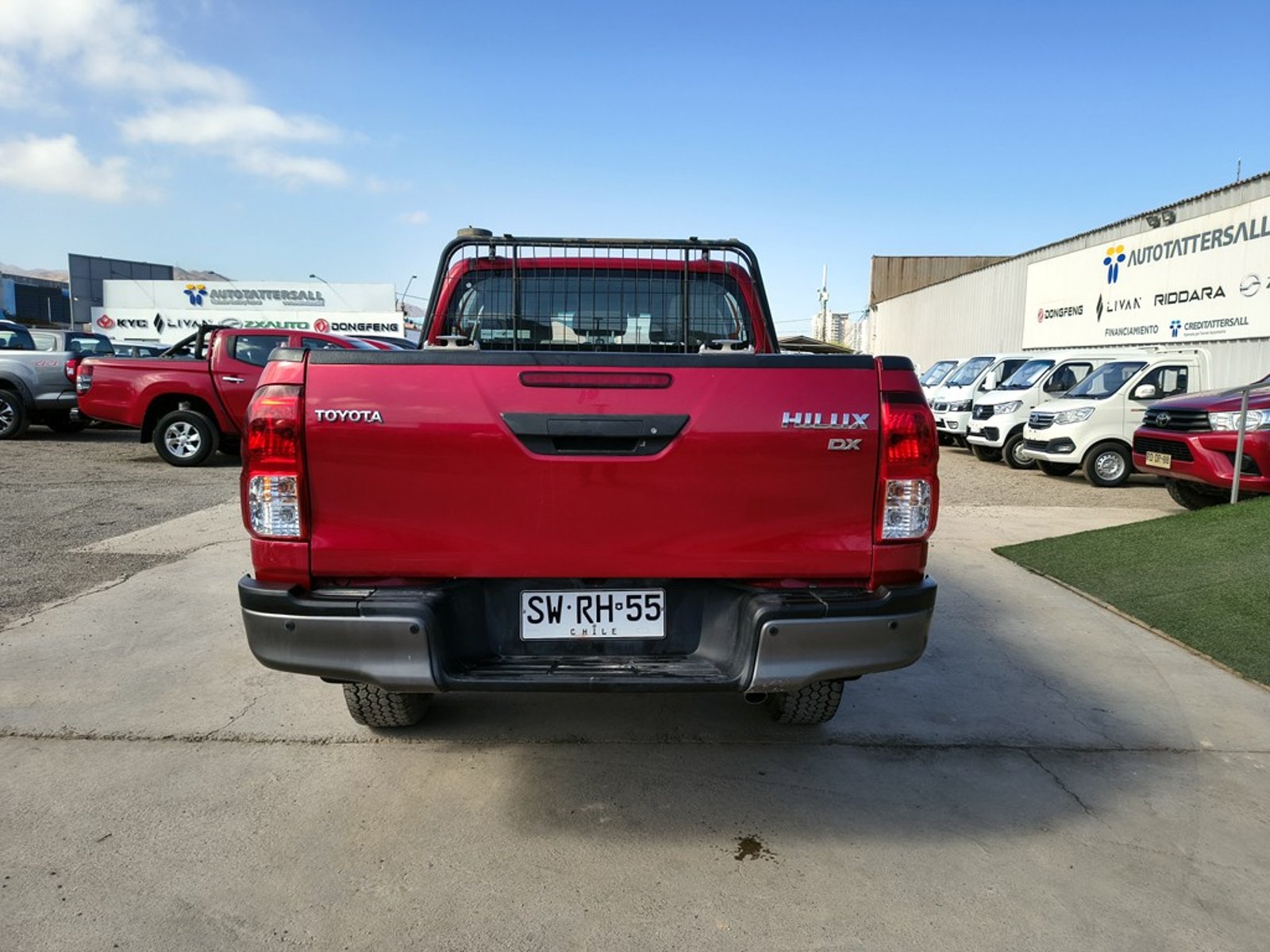TOYOTA HILUX 2.4 DX 4X2 DIESEL MT 2023 - Imagen 5 de 16