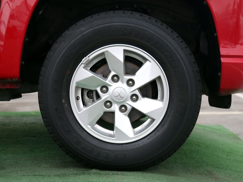 Mitsubishi L200 L200 KATANA 4X2 DIESEL 2023 - Imagen 9 de 19