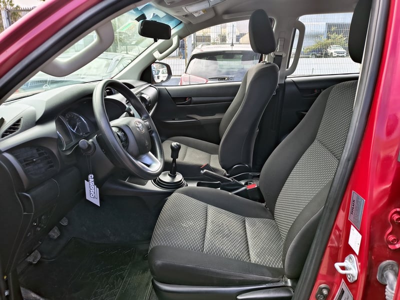 Toyota HILUX 2.4 Diesel 4x2 T/M 2023 - Imagen 10 de 20