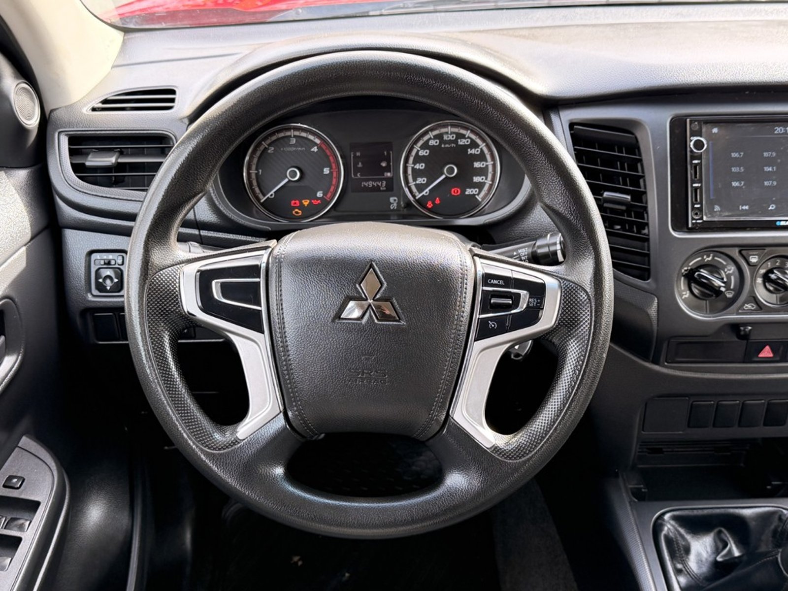 Mitsubishi L200 KATANA CRT 4X4 MT 2023 - Imagen 12 de 20