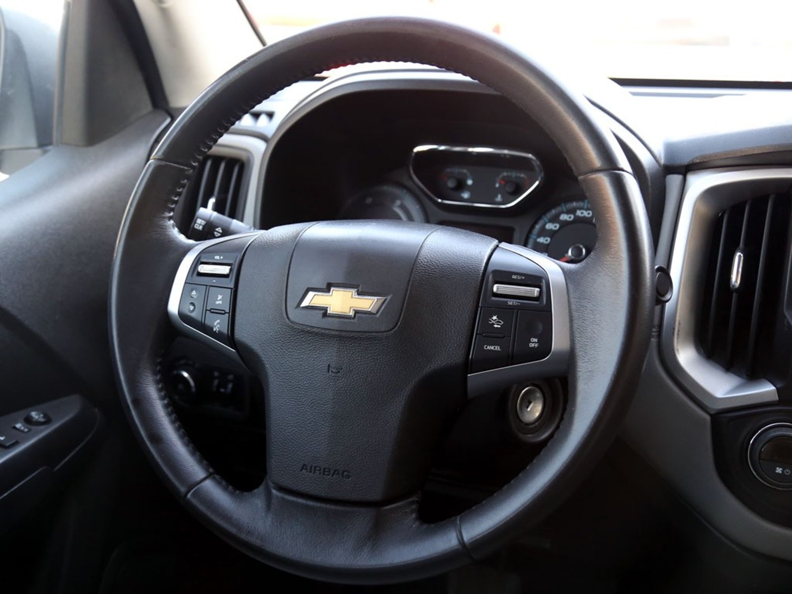Chevrolet COLORADO LTZ 4X4 2023 - Imagen 13 de 20