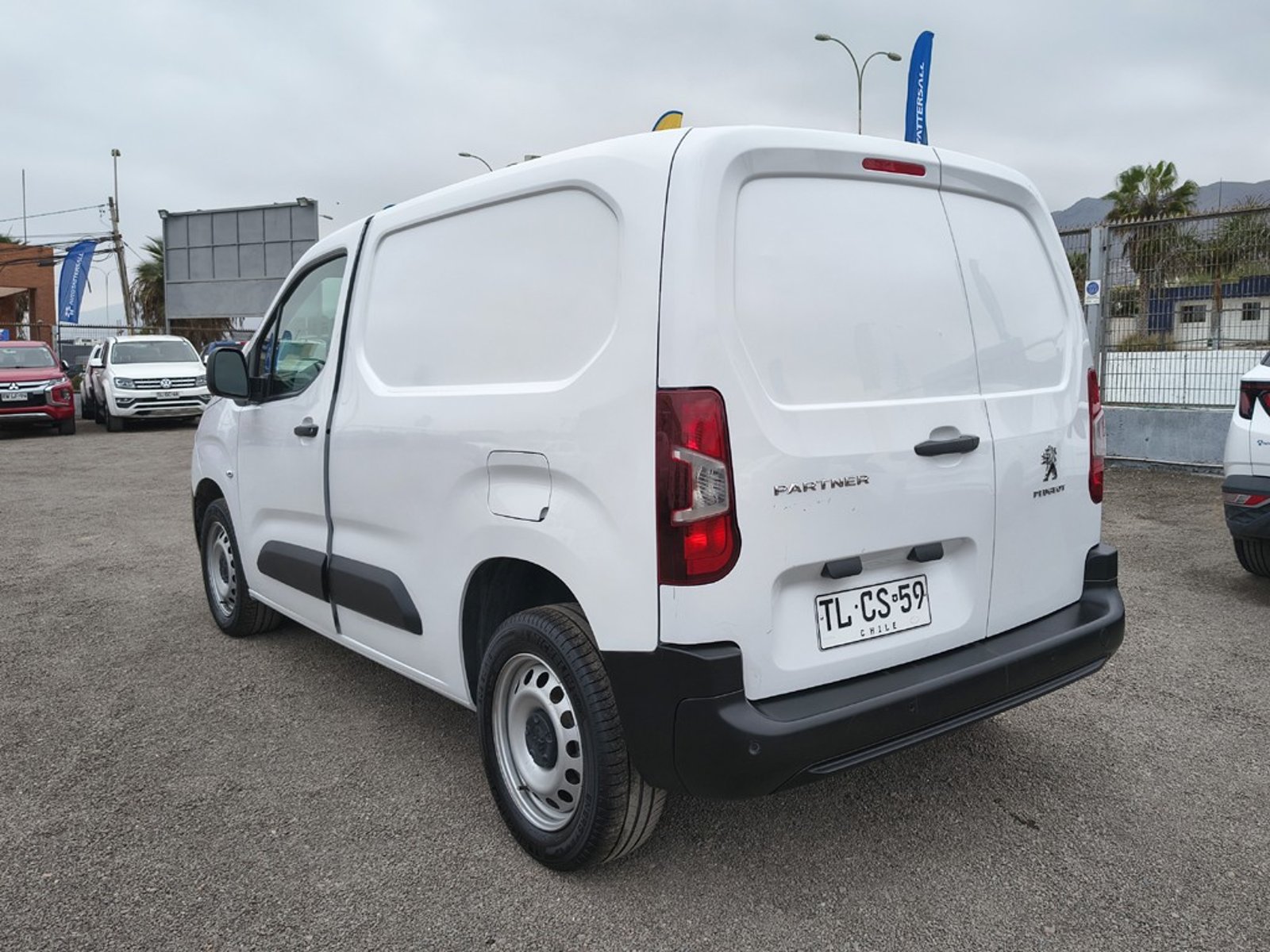 Peugeot PARTNER L1 1.5 Diesel 4X2 T/M 2024 - Foto 5 de 16