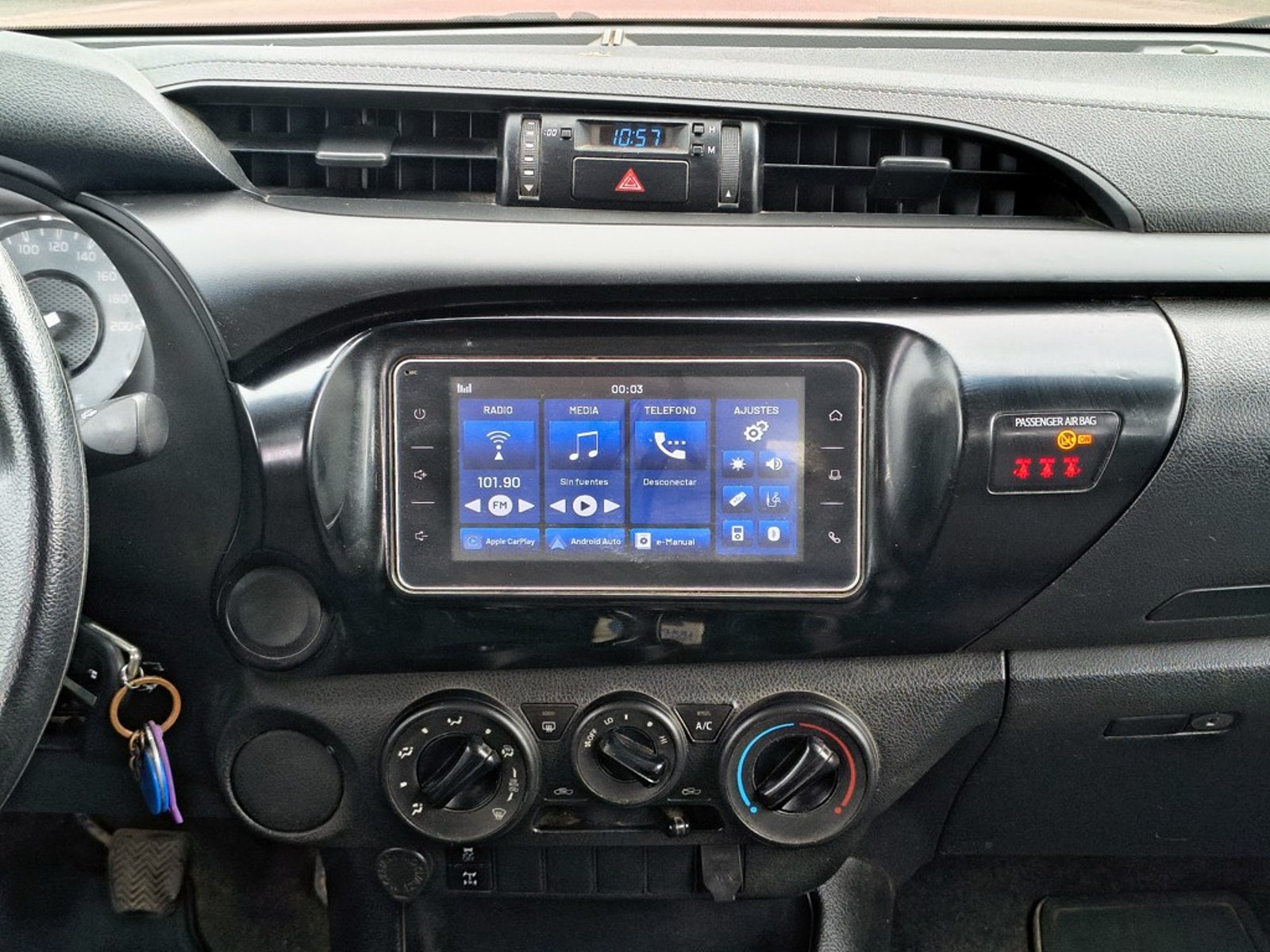 Toyota HILUX HILUX TSS 2.4 Diesel 4X2 T/M 2022 - Imagen 16 de 20