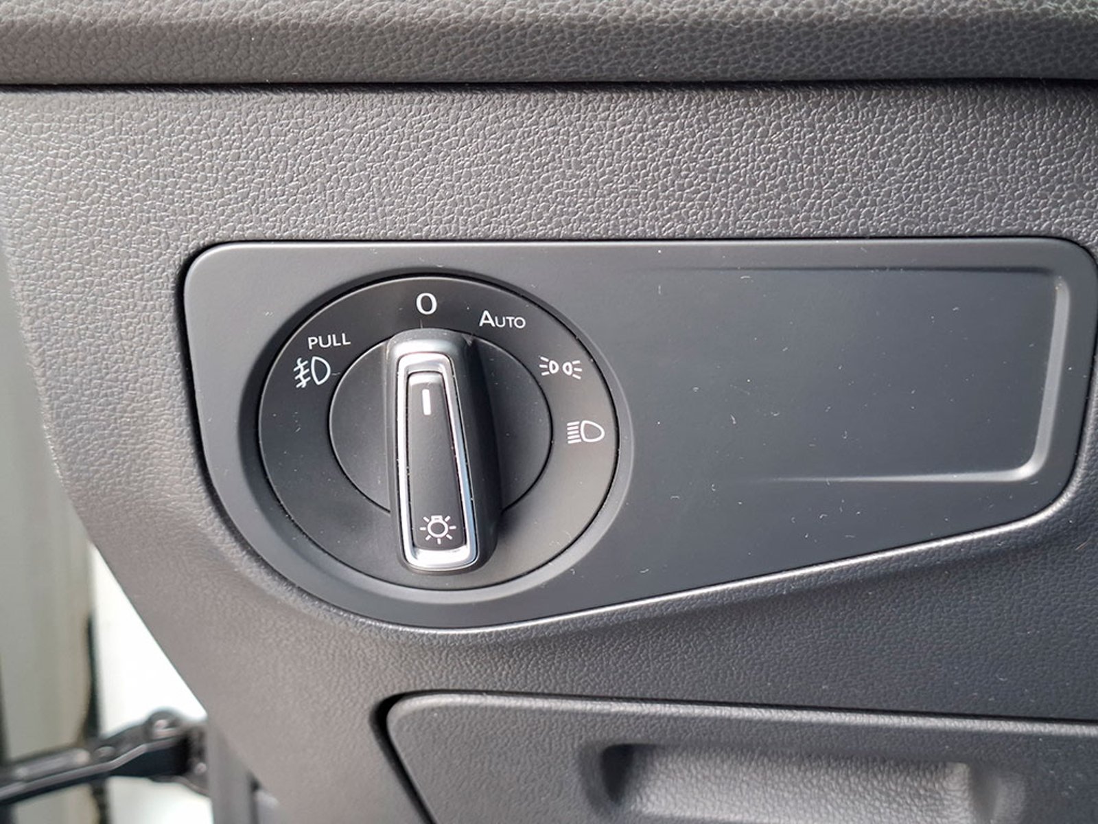 Volkswagen TIGUAN COMFORTLINE 4MOTION AT DIESEL 7 PASAJEROS 2020 - Imagen 19 de 20