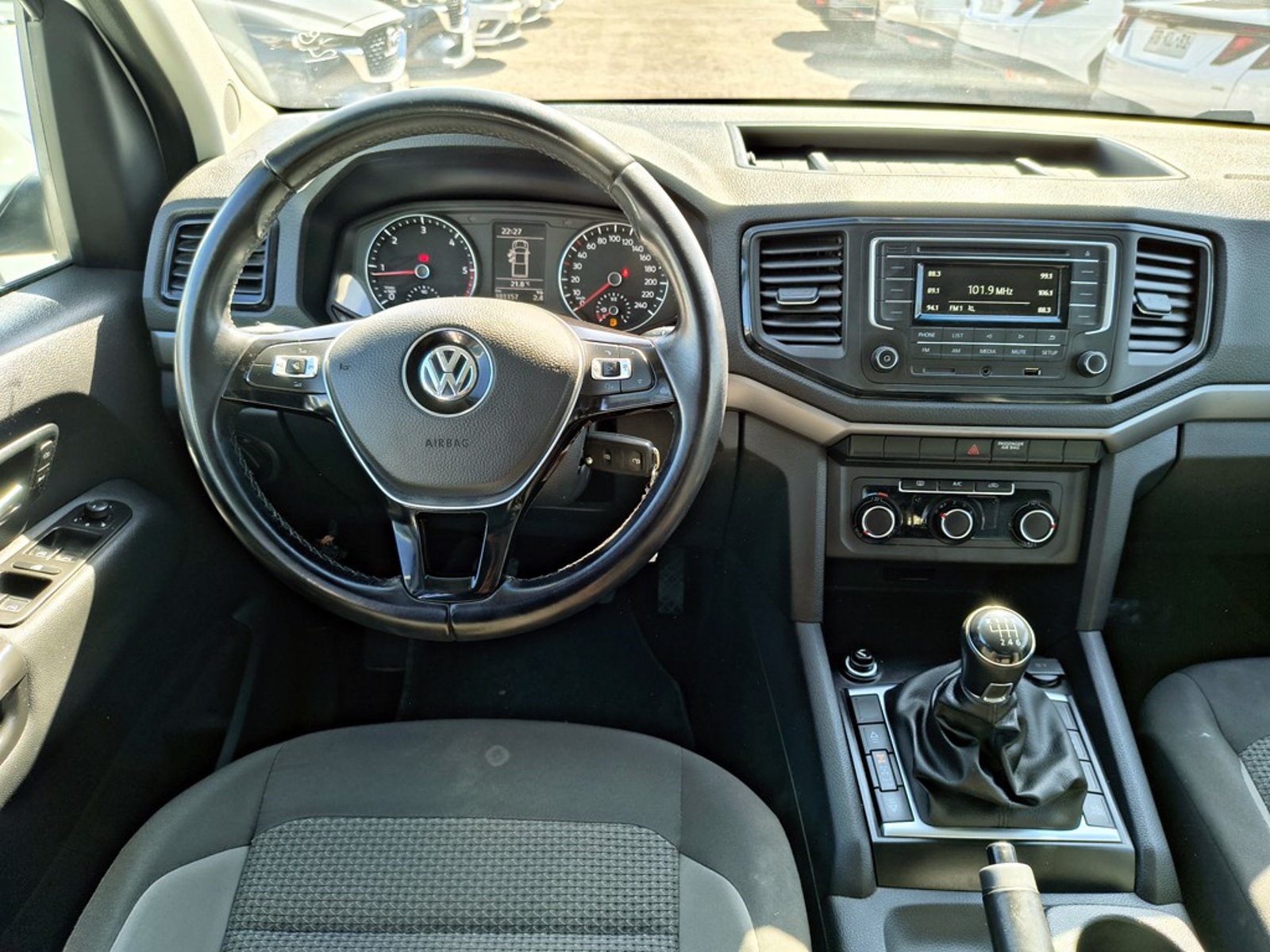VOLKSWAGEN AMAROK 2.0 TRENDLINE 4X4 2023 - Imagen 20 de 20