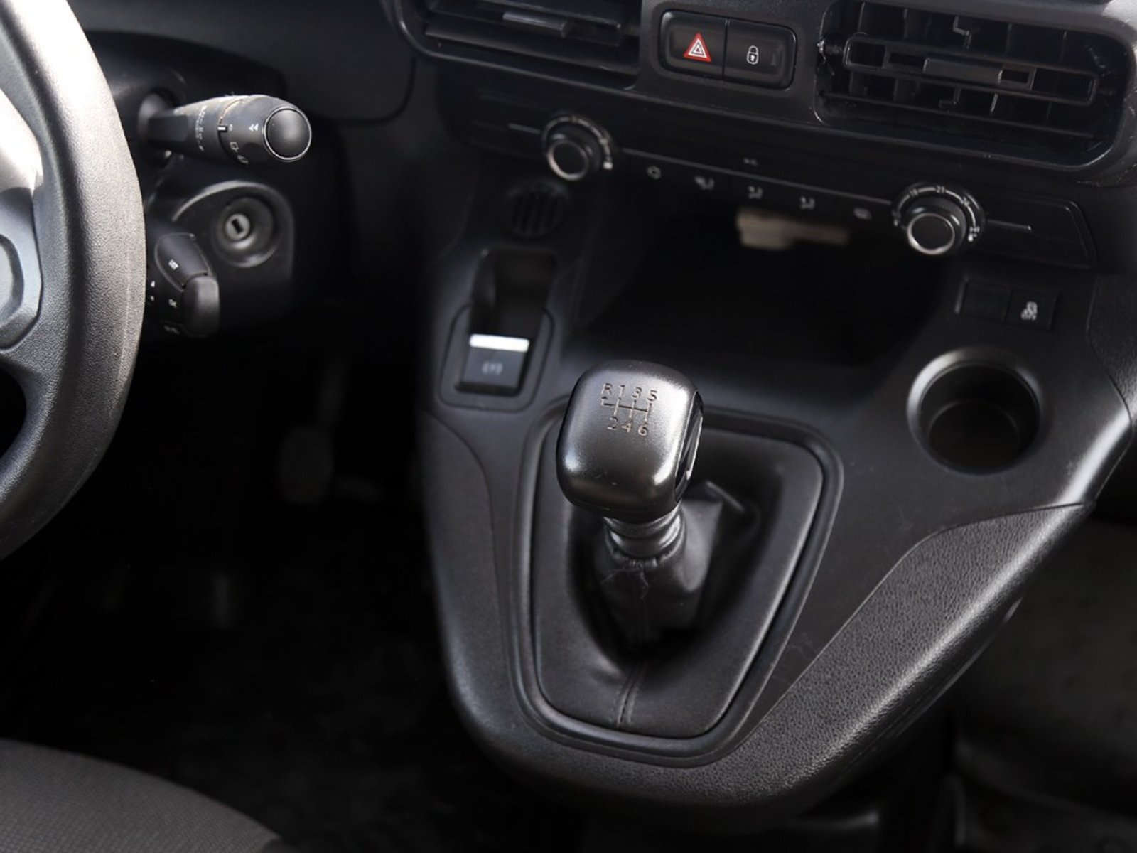 Peugeot PARTNER 1.5 L1 HDI MT 2023 - Imagen 17 de 20