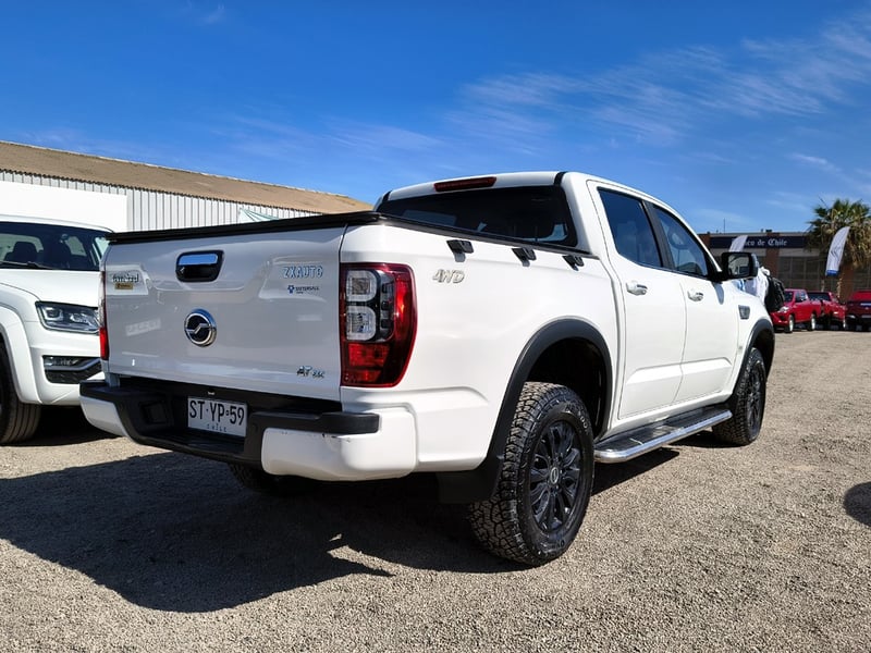ZX Auto TERRALORD 2.5 Diesel 4x4 T/A 2023 - Imagen 8 de 20