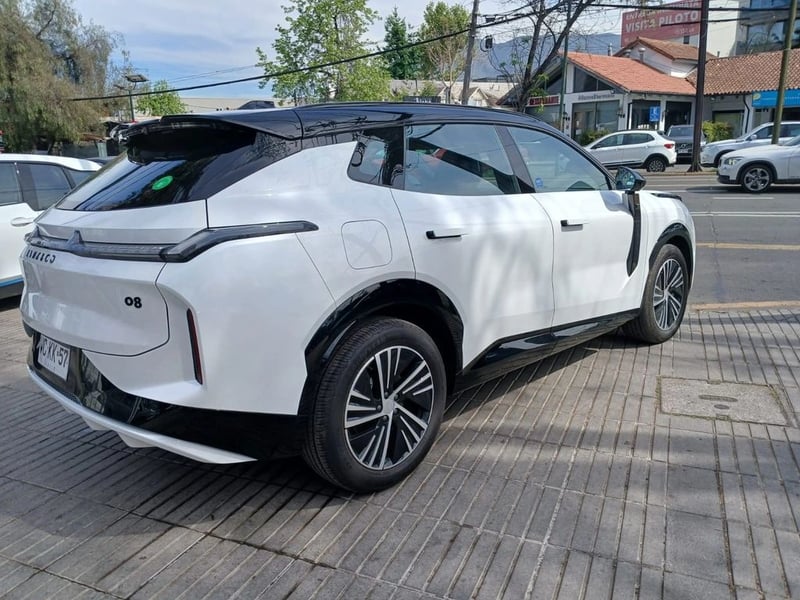 Lynk & Co 08 08 Pro 1.5T Hibrido 2027 - Imagen 7 de 16