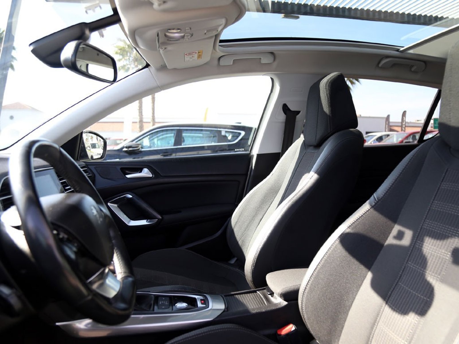 PEUGEOT 308 1.6 ALLURE PACK THP 4X2 165 EAT6 5P 2021 - Imagen 12 de 20