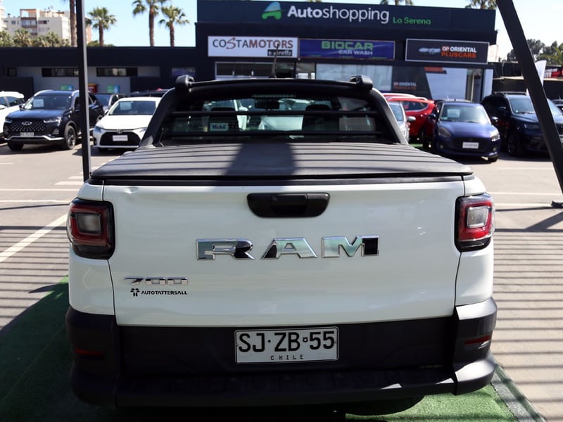 RAM 700 1.4 SLT 4X2 2023 - Imagen 8 de 19