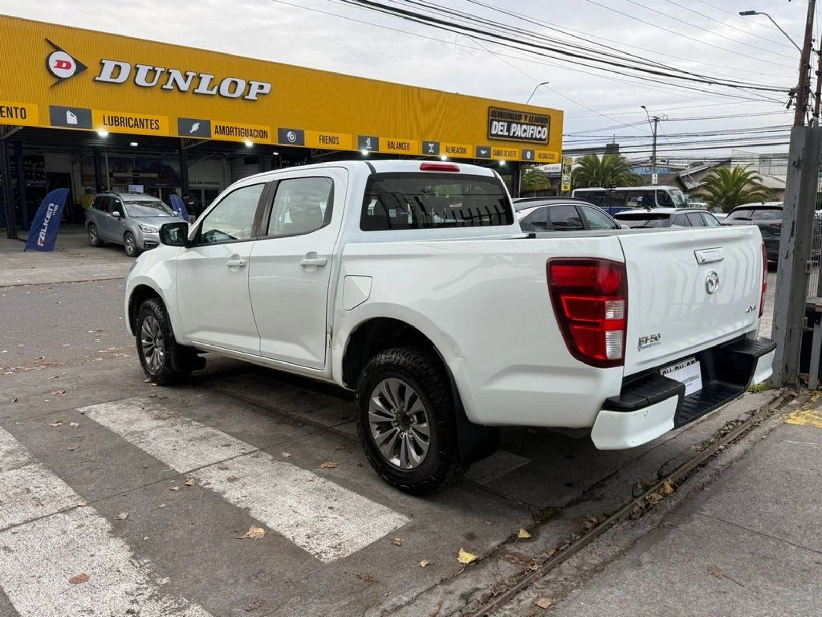 MAZDA BT-50 3.0  4X4  MT 2023 - Imagen 6 de 15