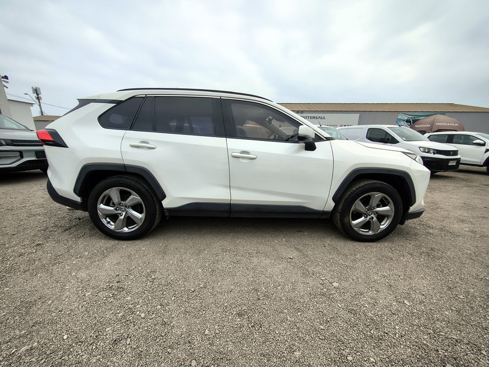 Toyota RAV4 RAV 4 2.5 Gasolina 4x4 T/A - BLINDADA 2022 - Foto 4 de 20