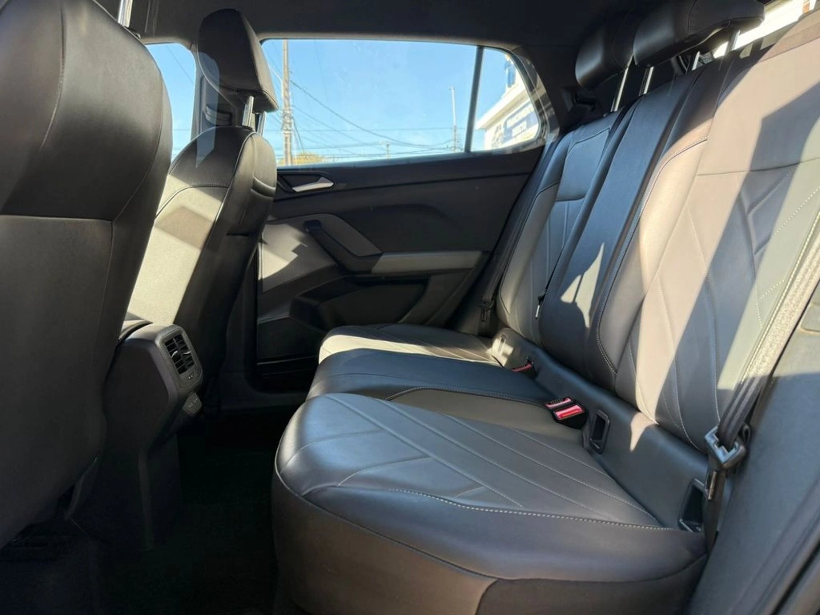 VOLKSWAGEN T-CROSS 1.0 TSI COMFORTLINE AT 2025 - Imagen 11 de 18