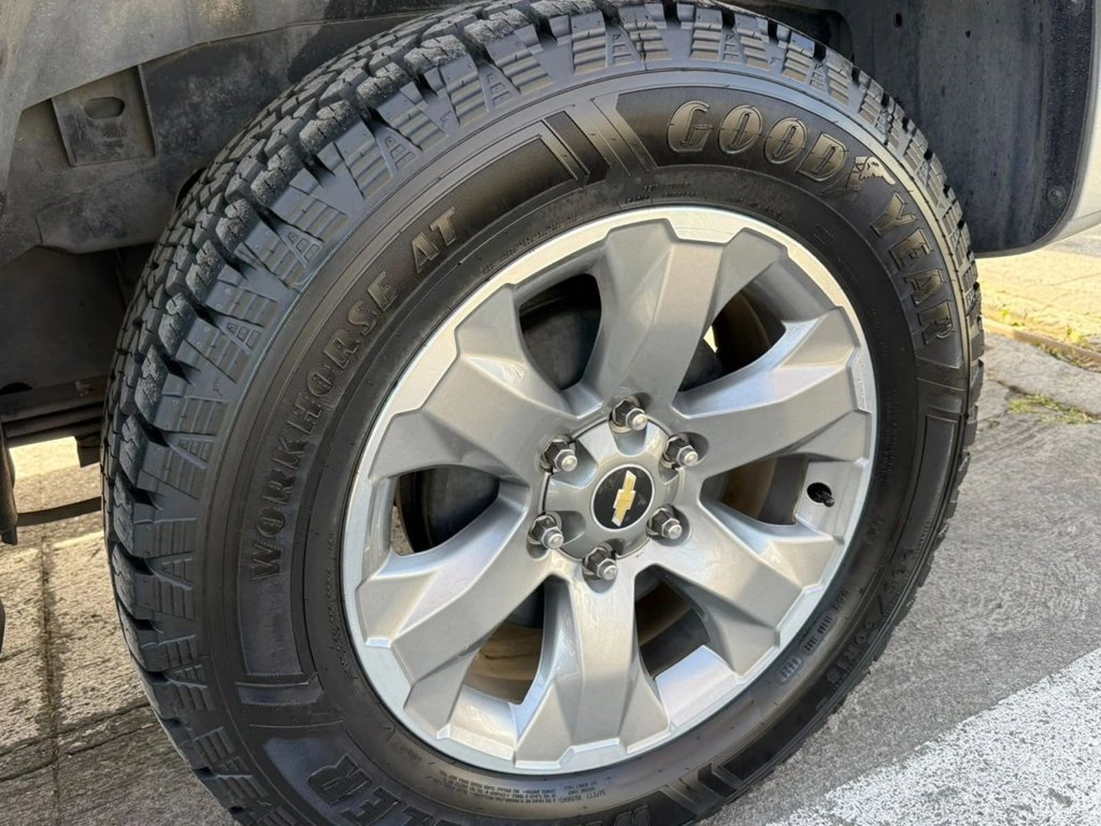 Chevrolet COLORADO 2.8 4X4 LTZ 2023 - Imagen 13 de 19