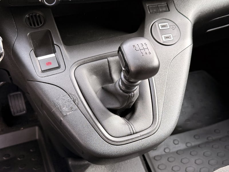 Peugeot PARTNER 1.5 L1 2025 - Imagen 17 de 20